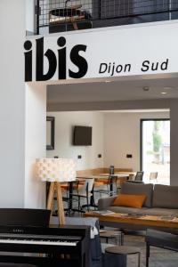 Veitingastaður eða matsölustaður á ibis Dijon Sud