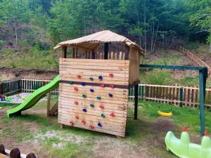 Herní místnost nebo prostor pro děti v ubytování Chalet Lawà