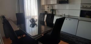 Køkken eller tekøkken på Apartman Anastasija + 17 billeder