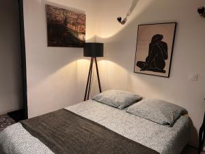 Ένα ή περισσότερα κρεβάτια σε δωμάτιο στο 3- Le frêne vert +2 φωτογραφίες