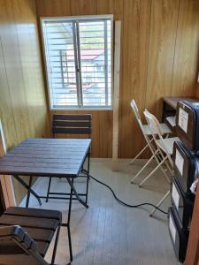 Fotografie z fotogalerie ubytování 個室101ダブルベッド1台駅徒歩6分Atami Hakoneも近いゲストハウス真鶴 v destinaci Manazuru