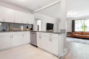 Afbeelding uit fotogalerij van Family Vacation House in Hollywood +17 foto's