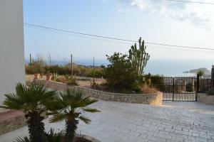 Φυσικό τοπίο κοντά σε αυτή η παραθεριστική κατοικία +24 φωτογραφίες