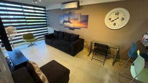Posezení v ubytování Navona Towers Amplio Apart, Dos Noches minimo, para 4 personas lo mejor de Panamá