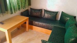 Posezení v ubytování hotel el amri akchour