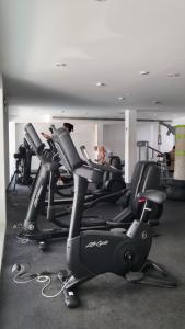 Phòng/tiện nghi tập thể dục tại Centara Avenue Residence by Patsamon