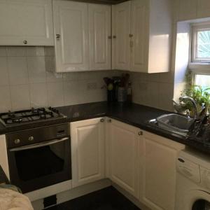 Köök või kööginurk majutusasutuses Victorian cottage - single occupancy