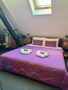 Postel nebo postele na pokoji v ubytování Pirocanac Rest&Rooms top 25