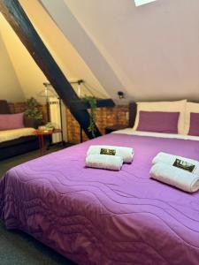 Postel nebo postele na pokoji v ubytování Pirocanac Rest&Rooms top 25