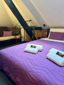 Postel nebo postele na pokoji v ubytování Pirocanac Rest&Rooms top 25
