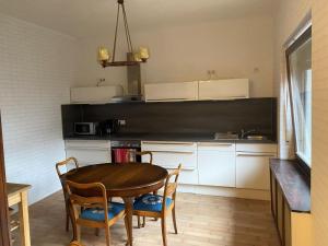 Η κουζίνα ή μικρή κουζίνα στο Wohnsol Apartments und Gästezimmer