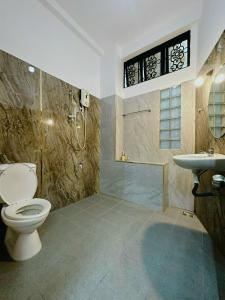 Salle de bains dans l'établissement 17C đặng văn ngữ 203