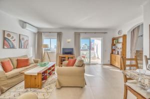 Μια τηλεόραση ή/και κέντρο ψυχαγωγίας στο Casa Amira