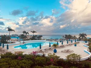 Imagen de la galería de Royal Islander La Terrasse Pelican Cove SXM, en Lowlands