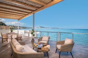 Fotografie z fotogalerie ubytování Astarte Villas Bleu Del Mar Villa v destinaci Argasi