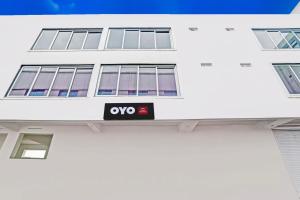 Gallery image of Hotel O Galaxy in Surat