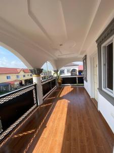 Gallery image of Cozy and Big 2 Bedrooms House 5 mins to Legon Campus in Madina