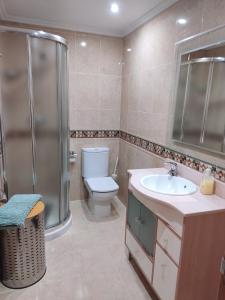 Koupelna v ubytování Apartamento La Zahora - Teruel + 6 fotografií