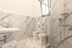 A bathroom at La Corte dei Pozzi