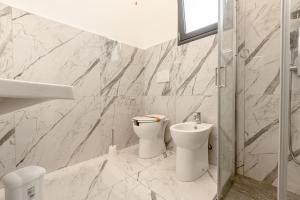 A bathroom at La Corte dei Pozzi