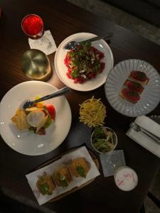 酒店内部或周边提供的食物