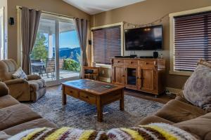 TV a/nebo společenská místnost v ubytování Hope's Place