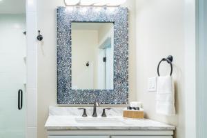 Et badeværelse på The Top Shelf + 18 billeder