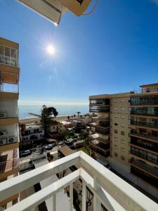O vedere generală la mare sau o vedere la mare
luată din acest apartament