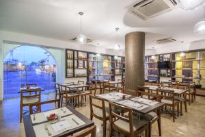 Restaurace v ubytování NH Royal Urban Cartagena + 36 fotografií