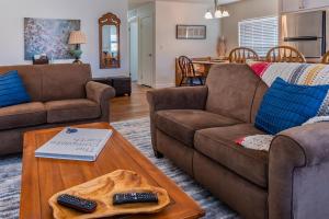 Posezení v ubytování The J's Nest Cottage