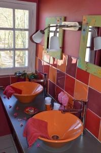 Phòng tắm tại Chambres d'Hôtes & SPA Le Chat Chez Qui j'Habite