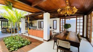 Dapur atau dapur kecil di Casa Branca Porto das Baleias
