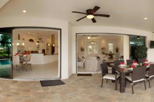 Imagine din galeria proprietății Villa Palms at Mayfair în Cape Coral