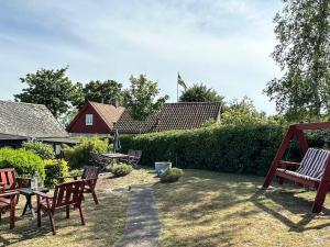 Zahrada ubytování 8 person holiday home in Beddingestrand-By Traum