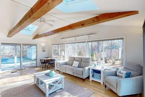 Gallery image of National Seashore Retreat in Eastham +30 photos