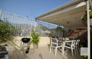 A balcony or terrace at La Terrazza Family Holidays - Sorrento Coast