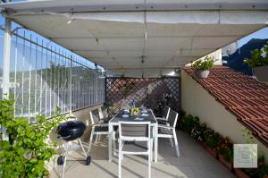 A balcony or terrace at La Terrazza Family Holidays - Sorrento Coast