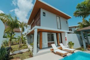 Πισίνα στο ή κοντά στο The Zanzibar Villa at Emerald Paje