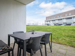 Bygningen som feriehuset ligger i + 18 billeder