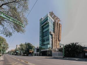 El edificio en el que está el hostal