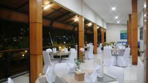 Restaurace v ubytování Hotel In Situ Garut Syariah