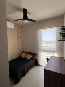 Katil atau katil-katil dalam bilik di Modern and equipped apartment
