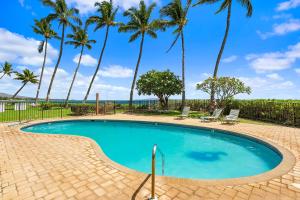 Πισίνα στο ή κοντά στο Kihei Beach Condominiums 606