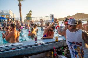 Gæster der bor på Motorboat Inn at Road Runner Resort