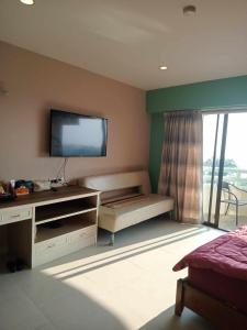 Μια τηλεόραση ή/και κέντρο ψυχαγωγίας στο Vip Condo Rayong beach