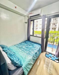 马尼拉Shore 2 condo Pool view Beach vibes near SM MOA的相册照片