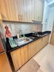 马尼拉Shore 2 condo Pool view Beach vibes near SM MOA的相册照片