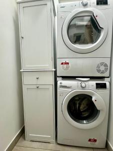Galeriebild der Unterkunft Elegant & Spacious 2BR 2BA Unit with Private Patio in Rom