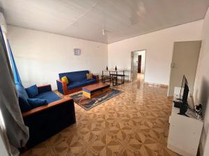 Μια τηλεόραση ή/και κέντρο ψυχαγωγίας στο Salama House