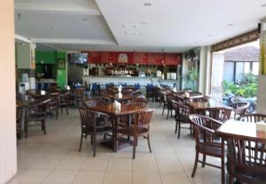 Restaurace v ubytování Puri Dibia Hotel by Secoms